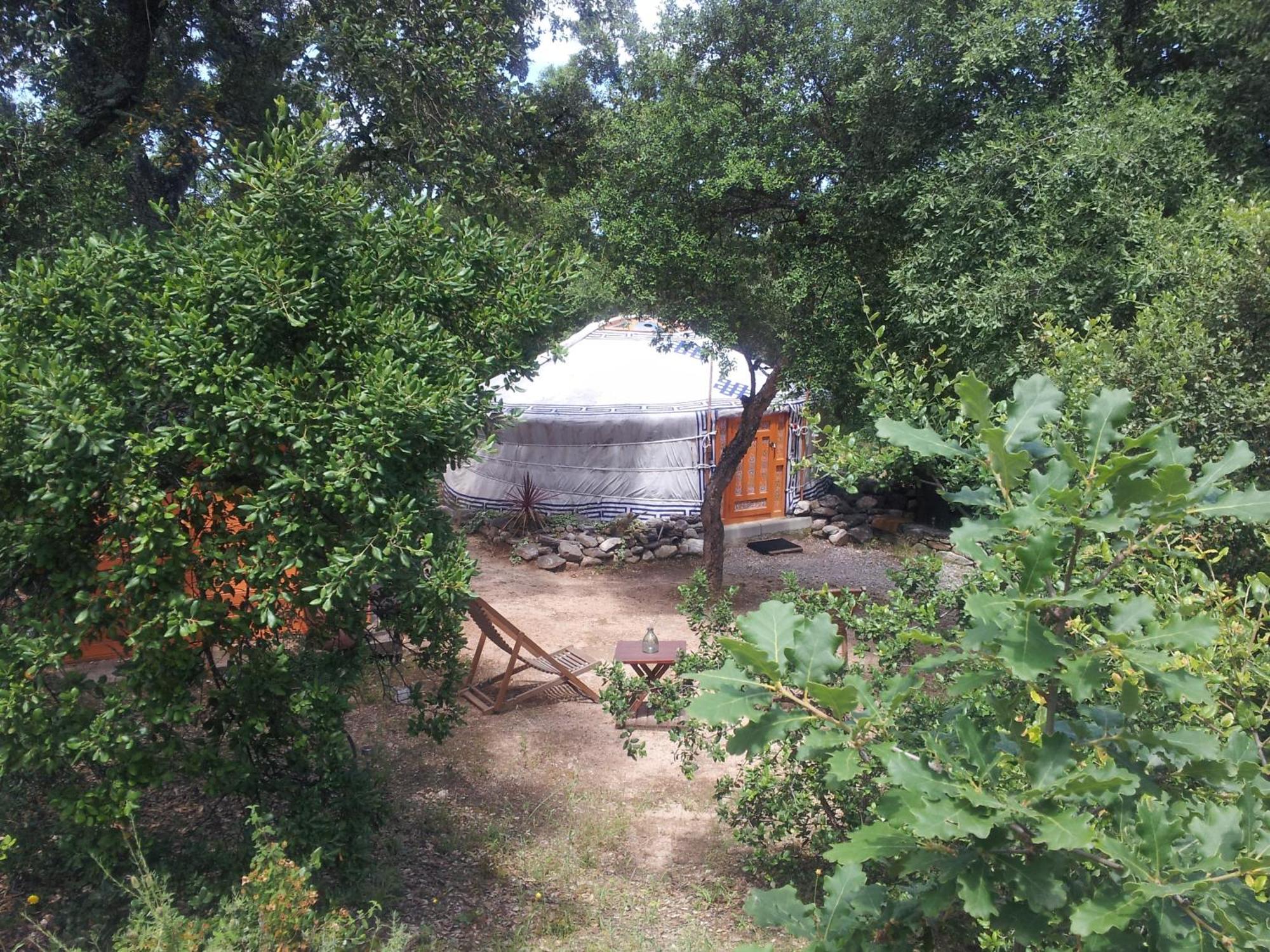 Au Soleil Mongol Bed & Breakfast Sorède Екстериор снимка