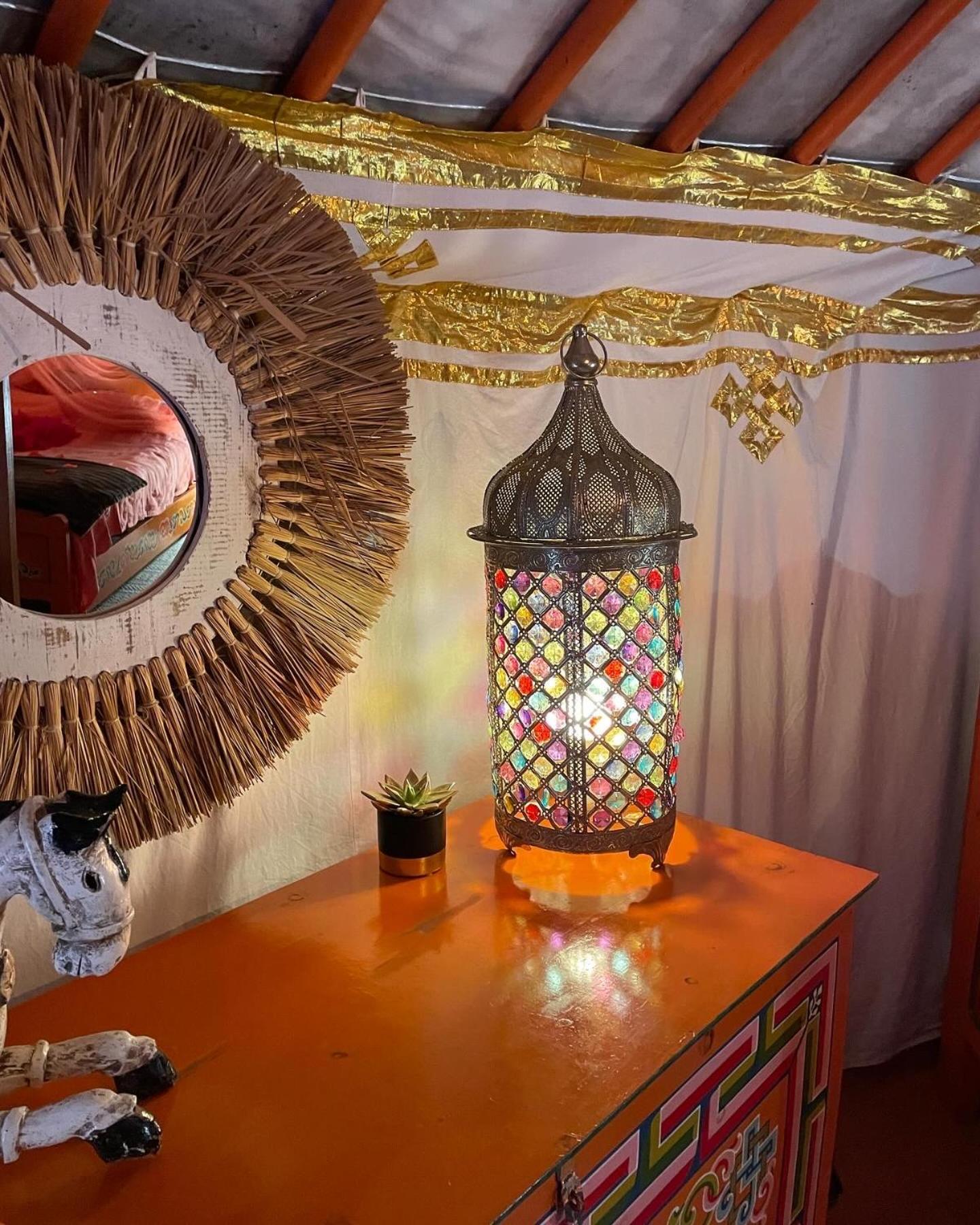 Au Soleil Mongol Bed & Breakfast Sorède Екстериор снимка